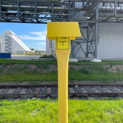 Słupki gazowe i tabliczki orientacyjne